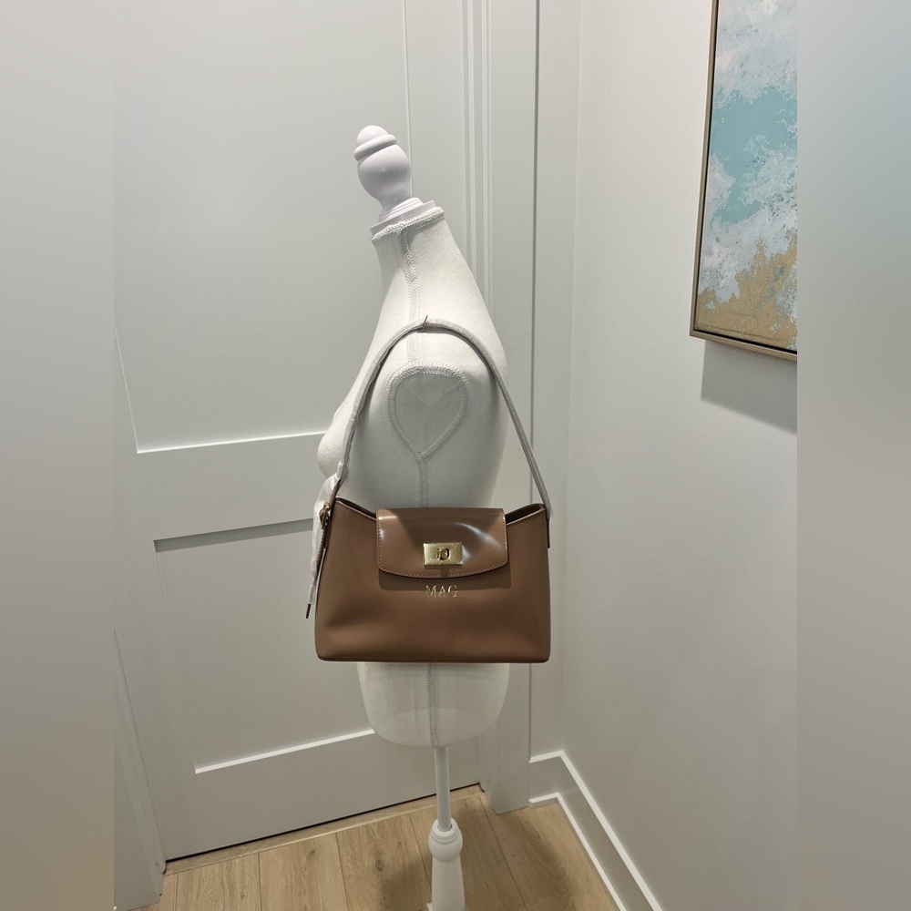 NEW J. Crew Edie Shoulder Bag beige Italian Leather  $198 CB970 monogrammed MAG